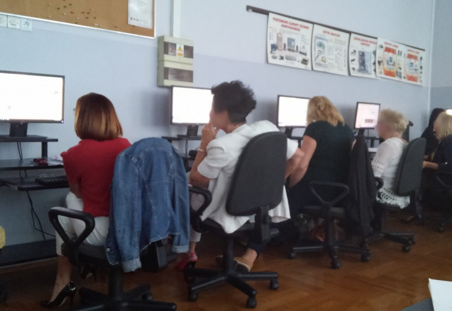 Jesteśmy online - nauczyciele w Lisiej Górze rozwijają swoje umiejętności. - zdjęcie 1